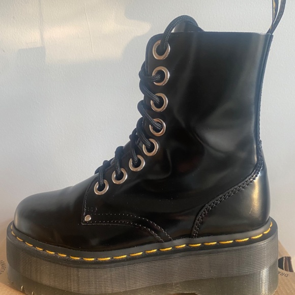 Dr Martens Jadon Max Platform - Picture 3 of 11